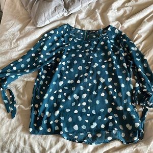 Large Papermoon 3/4 length sleeve shirt